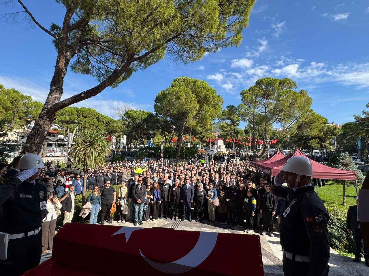 Muğla Emniyetinde Hüzün: Trafik Polisi Deniz Çakıcı Son Yolculuğuna Uğurlandı 7